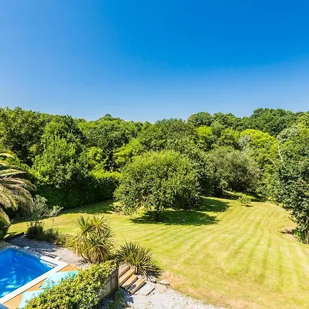 Large House Of 160m2 With Pool فيلة